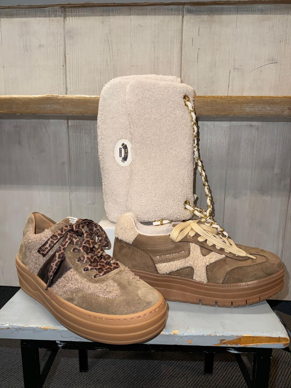 Damenschuhe bei Schuhhaus Öfner in Zirl - Bild 35